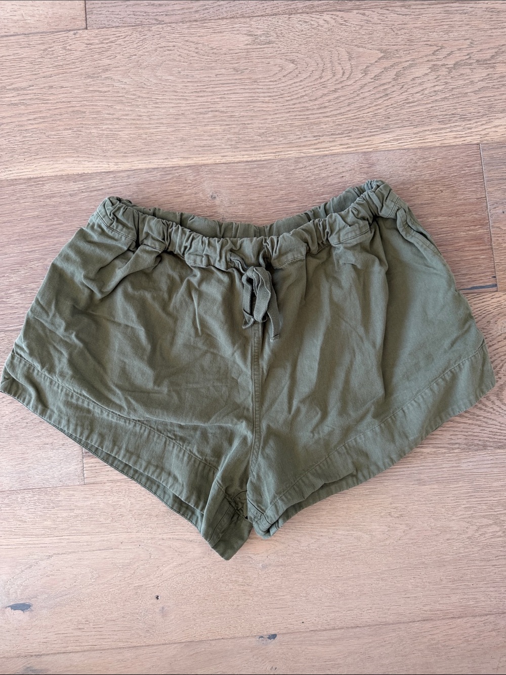 THE GREAT. Olive Green Drawstring Athletic Shorts for Women
